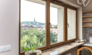 Idealny kolor parapetu do okien w odcieniu orzecha - prosty wybór