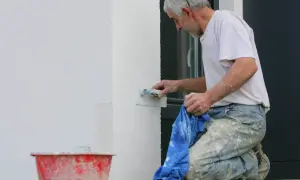 Czy zaprawą murarską można tynkować? Poznaj fakty i alternatywy